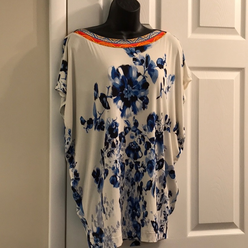 Women Fuzzi Tunic top ,size16 ,made in Italy